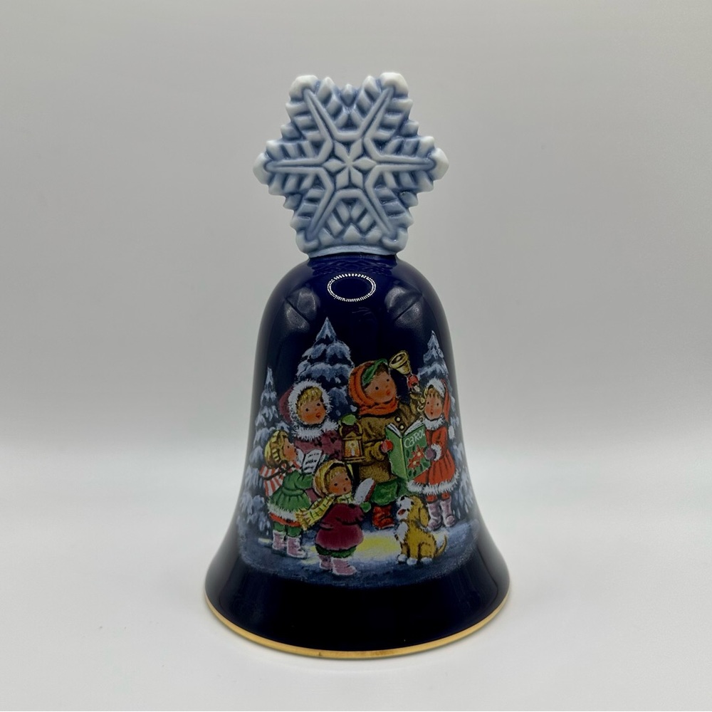 Vintage Avon Christmas Bell 1987 Made in Japan